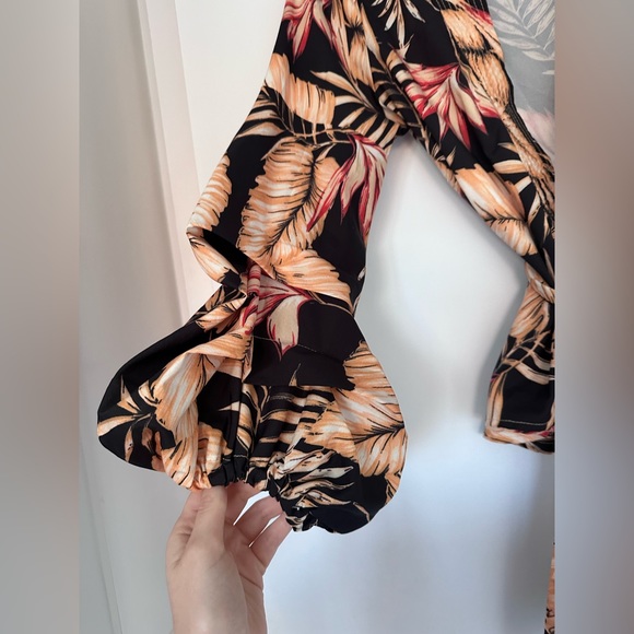 Beulah wrap top - Picture 2 of 5